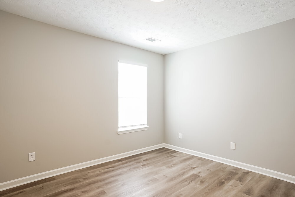 Building Photo - 444 Village Bluff Dr