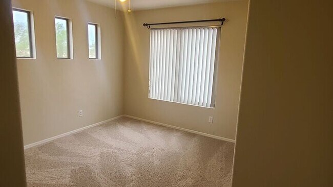 Building Photo - 5-bedroom in the heart of Gilbert