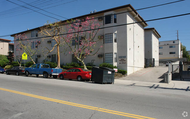 Primary Photo - 10248 Tujunga Canyon Blvd