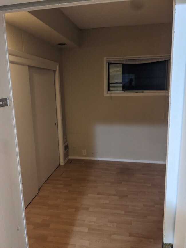 Building Photo - 608 East Lincoln Avenue