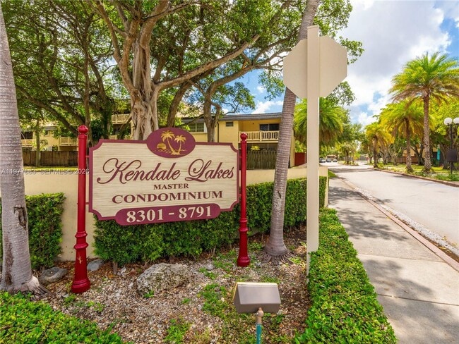 Building Photo - 8329 SW 137th Ave