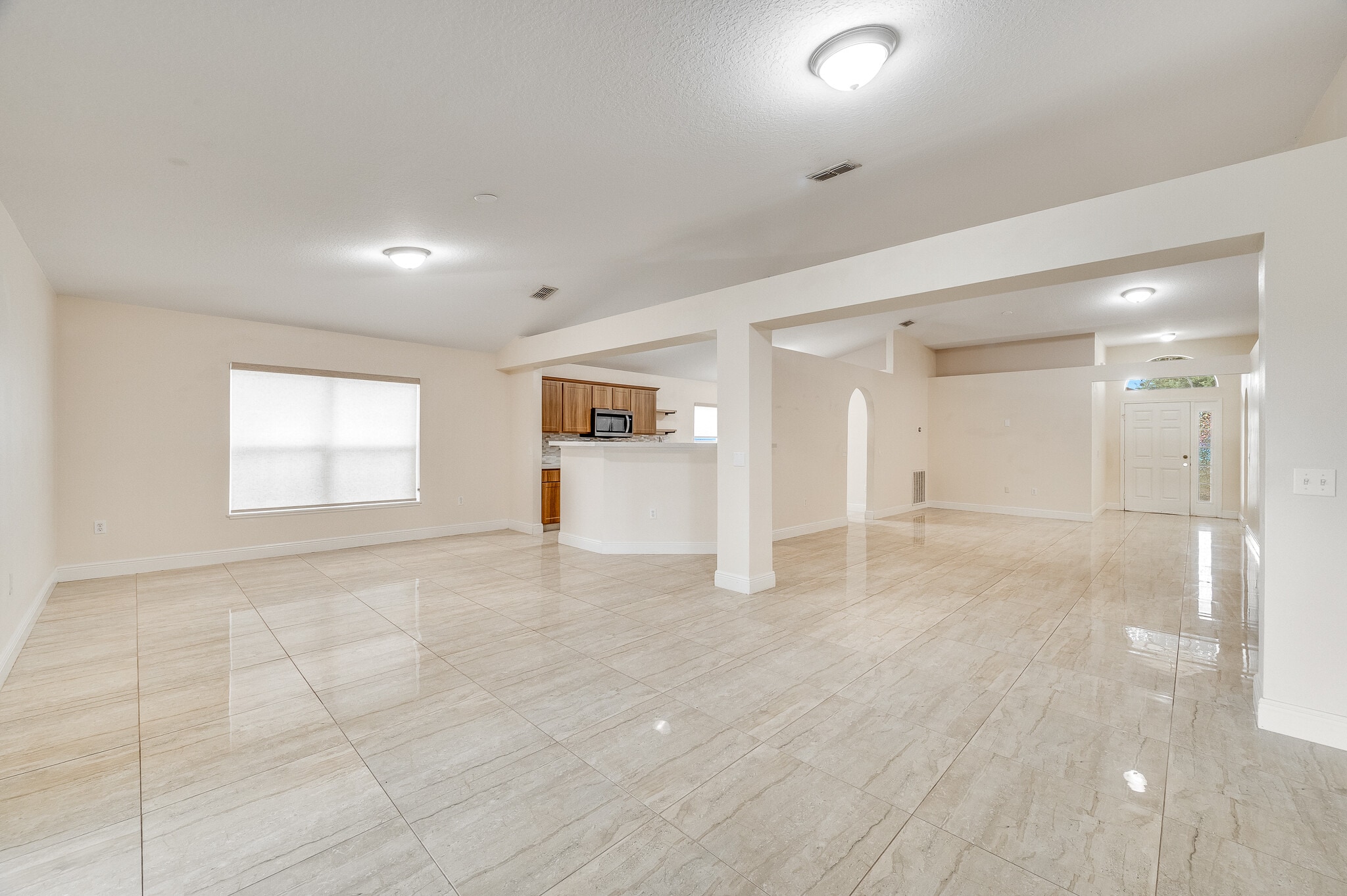 Building Photo - 537 Mason Dr