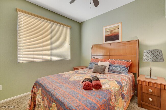 Building Photo - 1116 Stoneypeak Ave