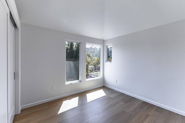 Building Photo - 1230 San Andres St