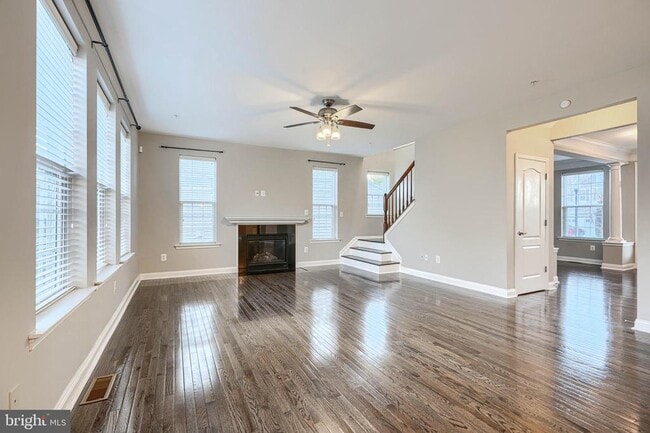 Building Photo - 601 Long Wall Dr