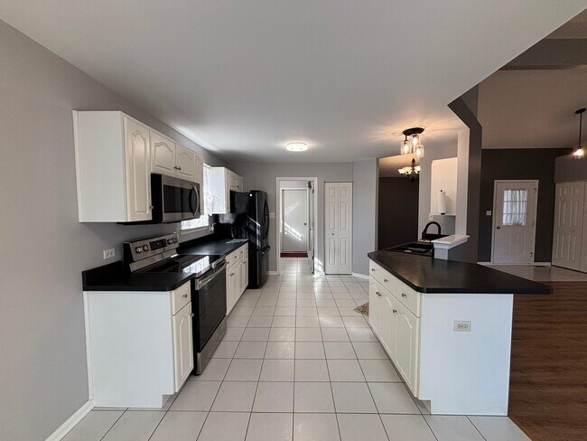 Building Photo - 1416 Finch Dr