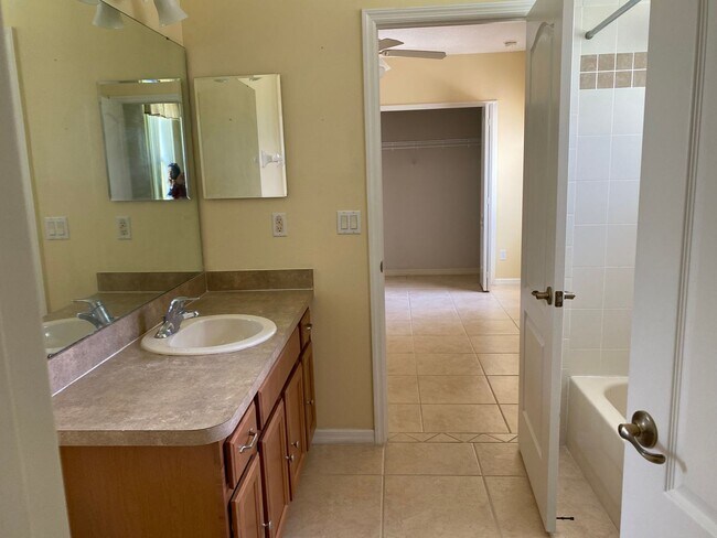 Building Photo - 12934 Colonnade Cir