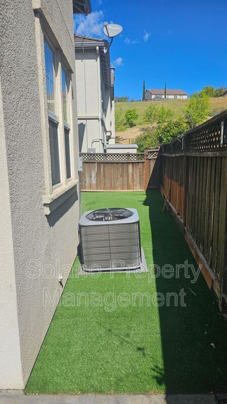 Building Photo - 8184 Carlisle Way