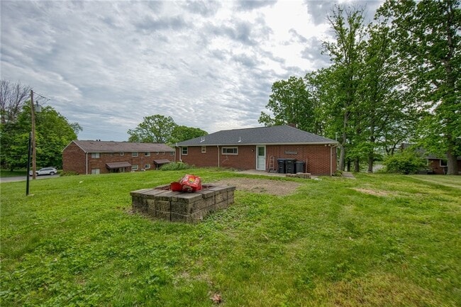 Building Photo - 338 Moon Clinton Rd