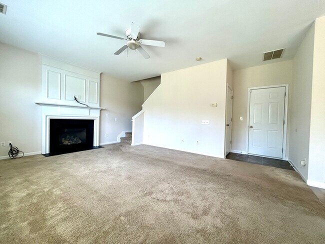 Building Photo - 3029 Azalea Hills Dr