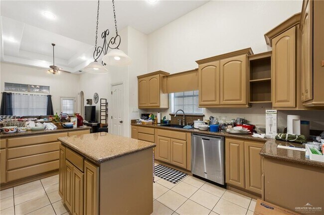 Building Photo - 3362 Midlands Cir