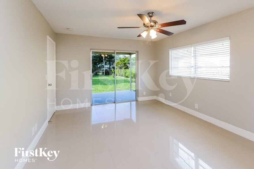 Building Photo - 3631 NW 108th Dr