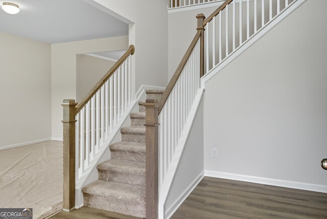 Building Photo - 680 River Run Dr