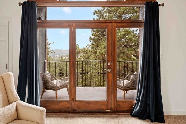 Building Photo - Exquisite Lookout Mountain Estate – Where ...