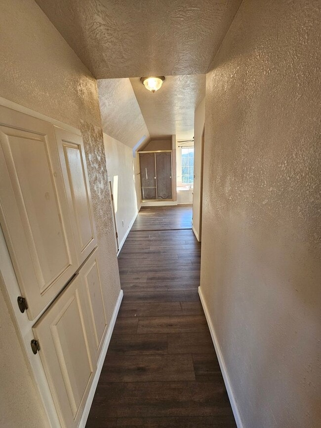 Building Photo - Lakeport rental