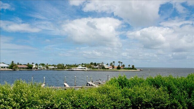 Boat slip - 6400 Flotilla Dr