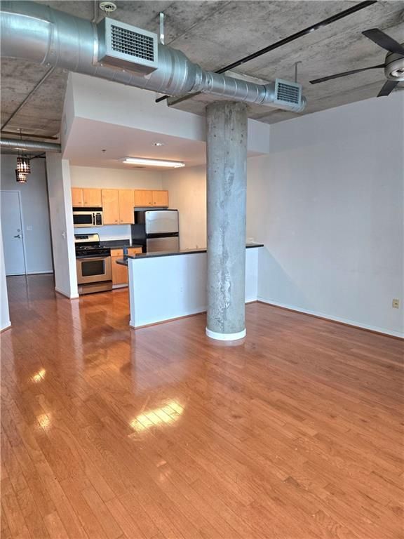Building Photo - 115 W Peachtree Pl NW