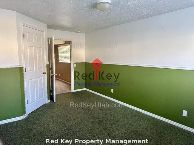 Building Photo - Cedarwood Rd. Single Family Home