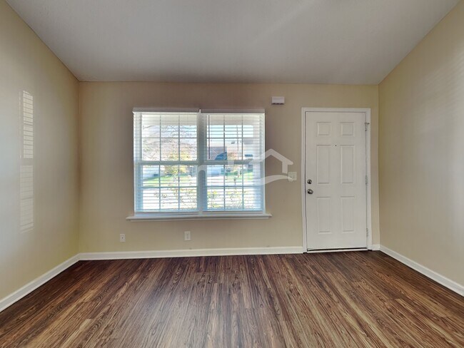 Building Photo - 1228 Shannon Ln