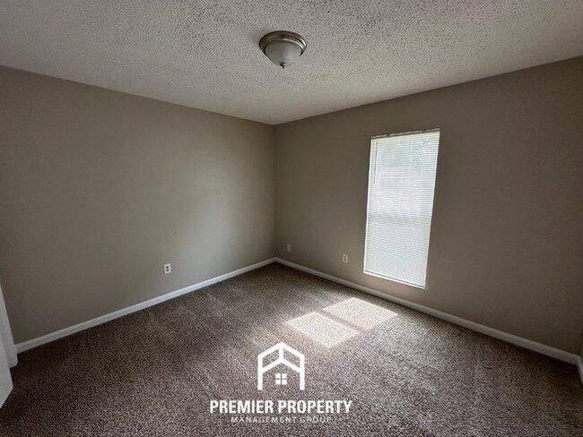 Building Photo - Quiet 3BR/2BA Cove in 38141 | Vaulted Ceilings, Fireplace & 2-Car Garage