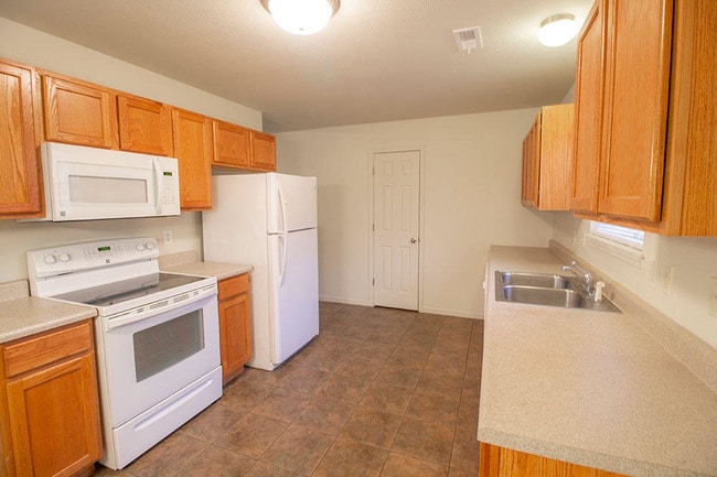 Building Photo - 1424 Bodie Dr