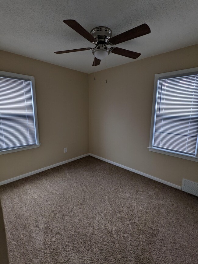 Building Photo - 4995 Jackson St