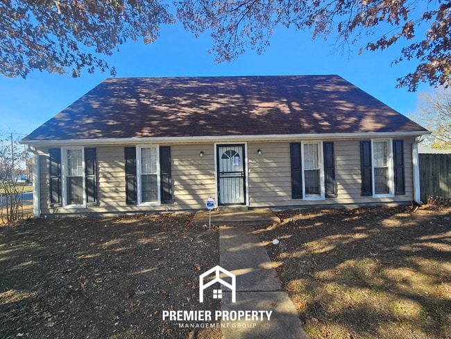 Building Photo - 6622 Amersham Dr