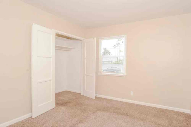 Building Photo - 11630 Kittridge St