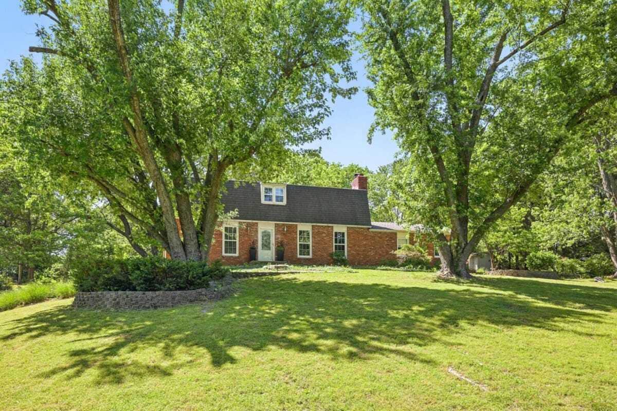 Building Photo - 1306 Marion Dr