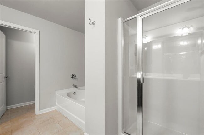 Building Photo - 2628 Stonekey Bend