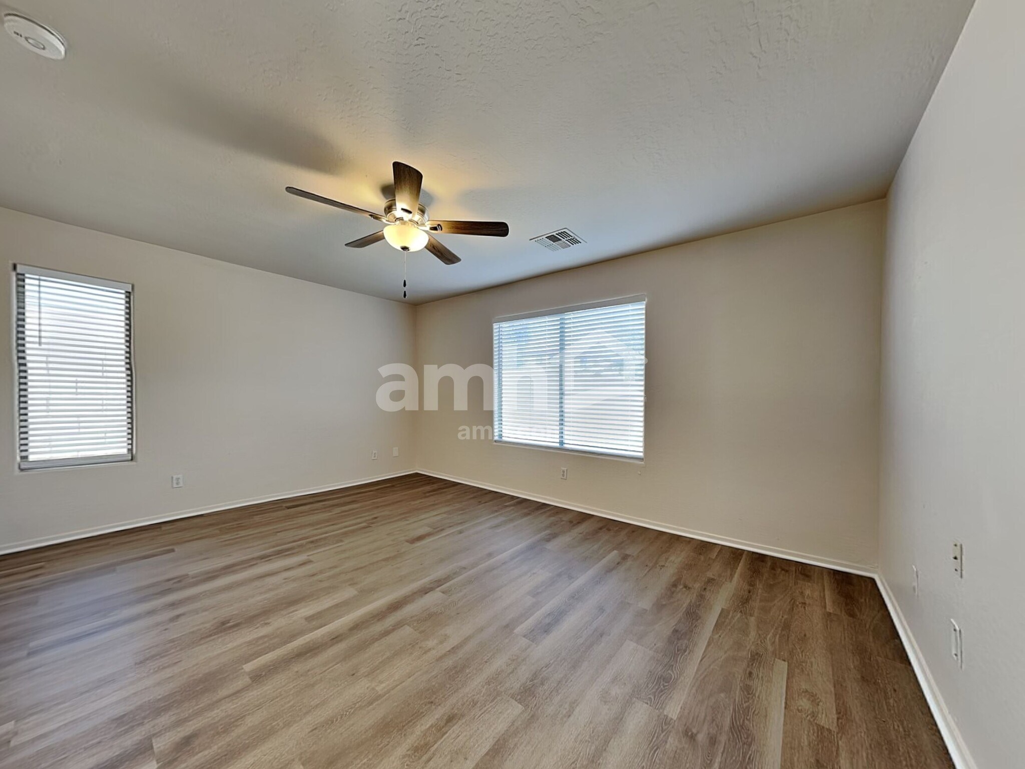 Building Photo - 11210 W Rio Vista Ln