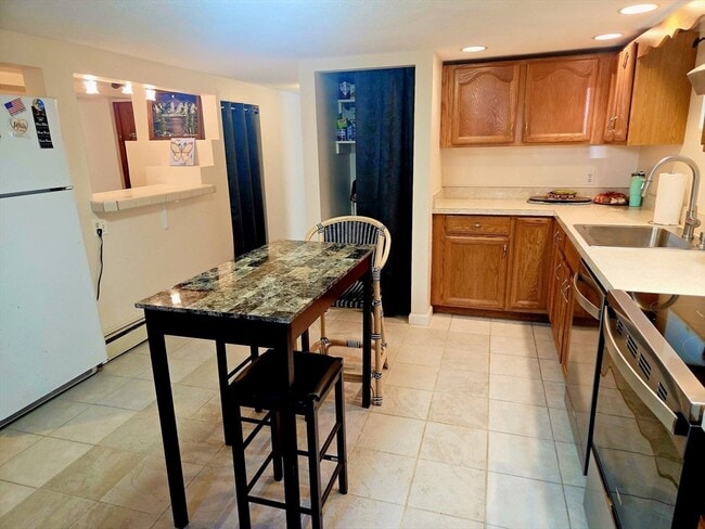 Building Photo - 299 Crescent Ave