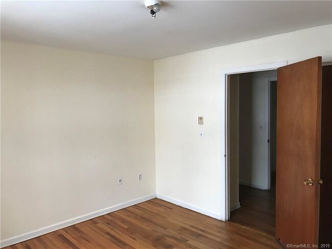 Building Photo - 1044 Campbell Ave