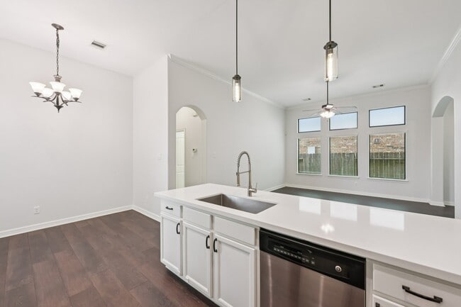 Building Photo - 618 Aulia Ln