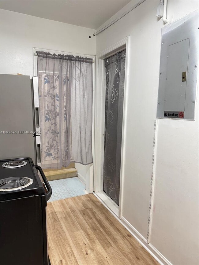 Building Photo - 6840 Martin Rd