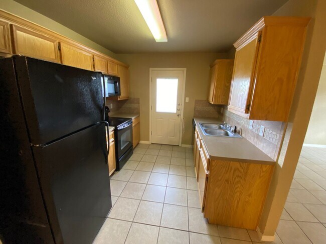 Building Photo - 2501 Cody Poe Rd