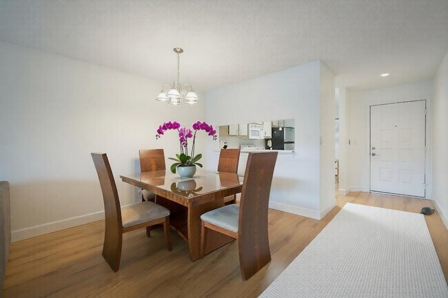 Building Photo - 903 Harbour Pointe Way