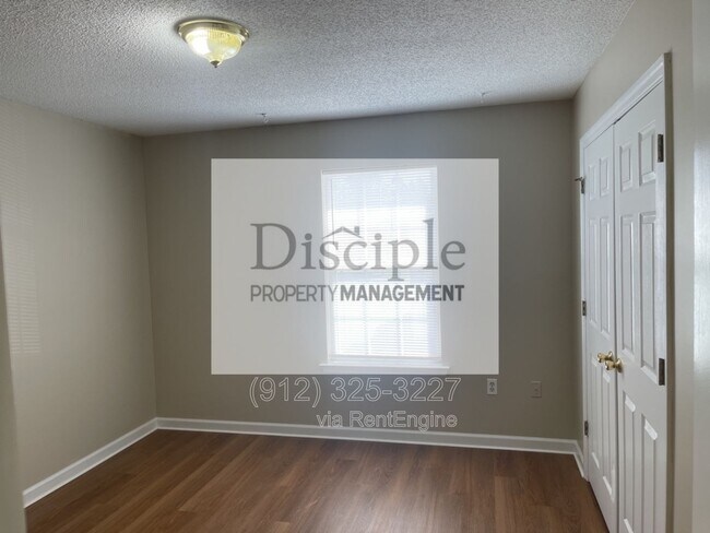 Building Photo - 22 E Dubois St