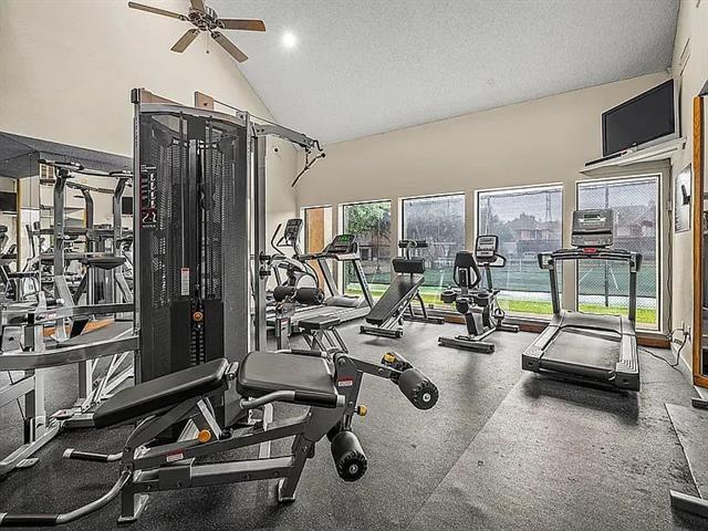Building Photo - 4242 N Capistrano Dr