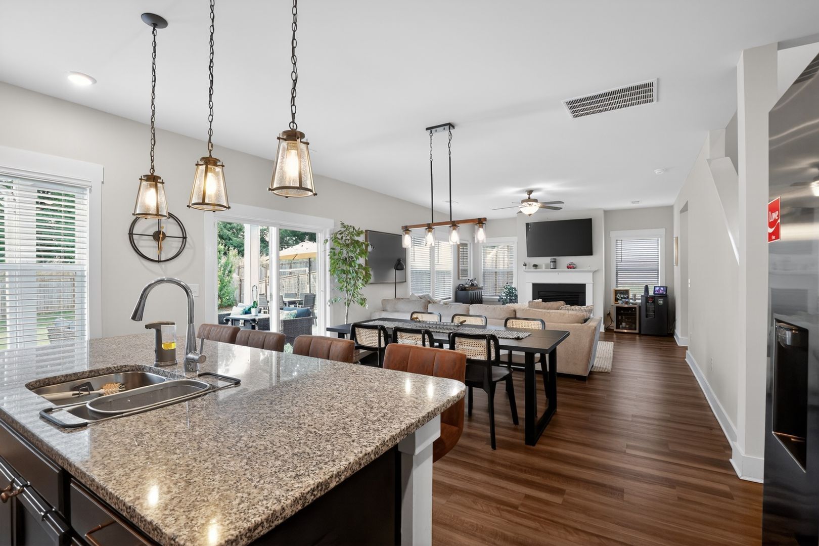 Building Photo - 333 Pewter Cir