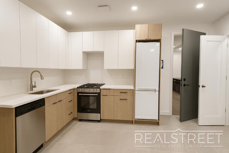 Primary Photo - Spacious 2-Bedroom, 2-Bath Apartment in Bed-Stuy with Modern Amenities