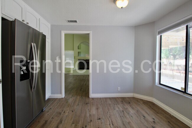 Building Photo - 15730 Via Calanova