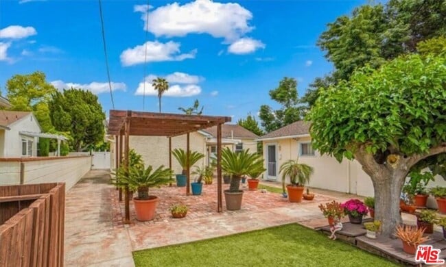 Building Photo - 6453 Montgomery Ave