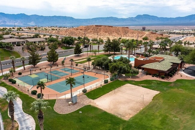 Building Photo - Furnished Enchantment Condo