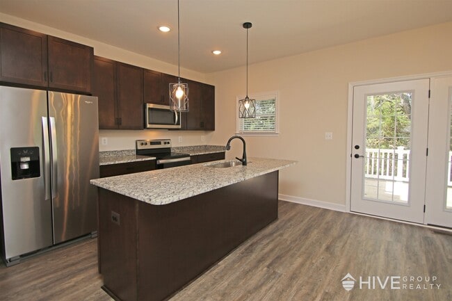 Building Photo - 1423 Palomino Trl