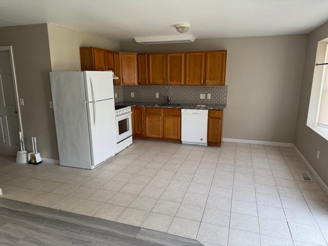 Building Photo - 25142 Macomb St
