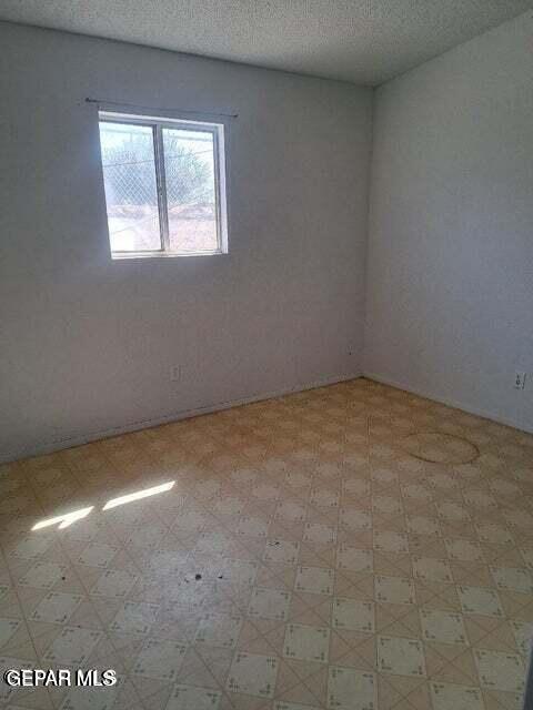 Building Photo - 623 NE Davis St