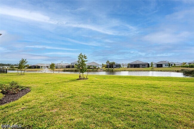 Building Photo - 28093 Sanibel Sands St