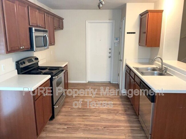 Building Photo - 13309 Prairie Sage Cove