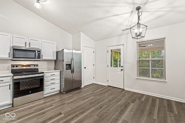 Building Photo - 3 Bedroom Ranch Style home in Salem Creek Subdivision!